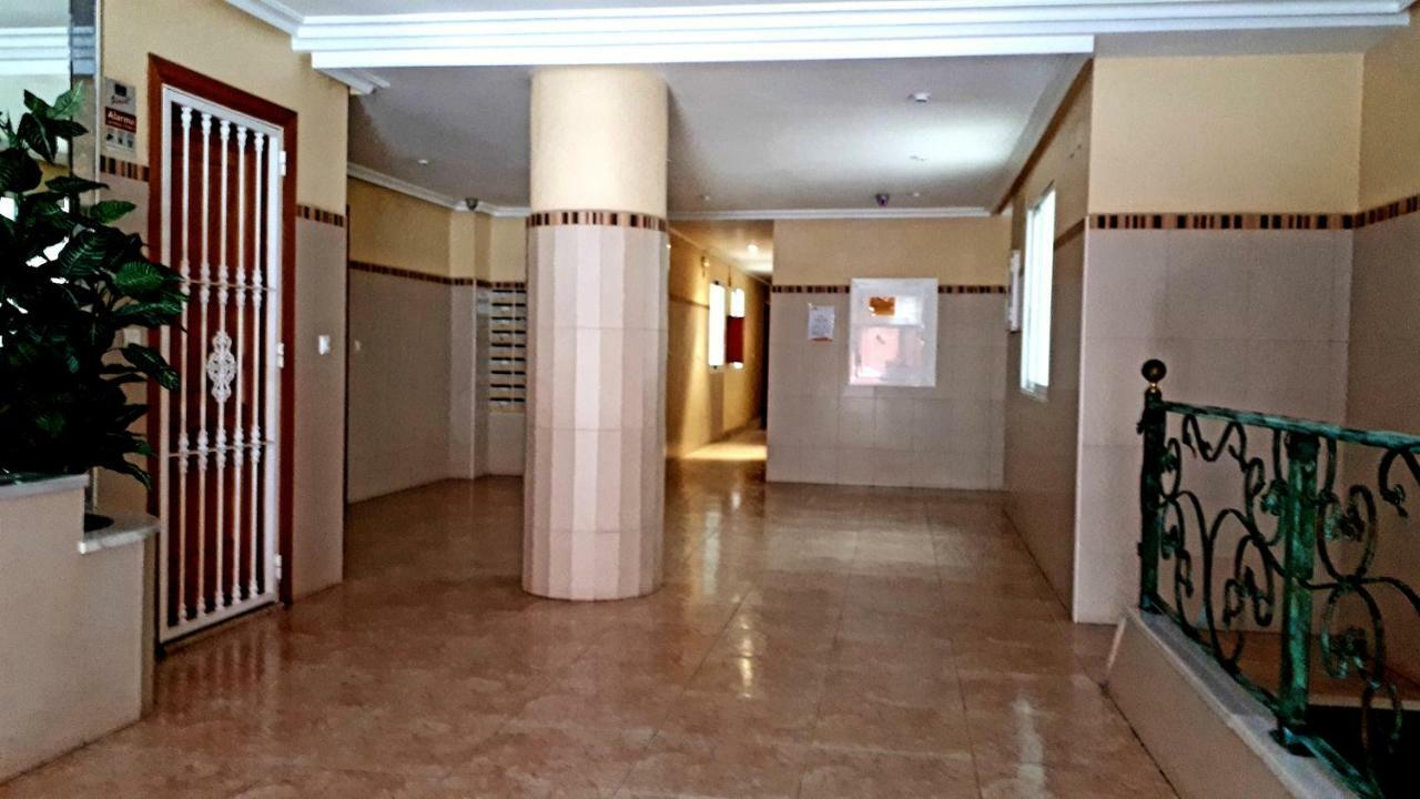 Jose Hurtado Apartamento ตอร์เรเวียคา ภายนอก รูปภาพ